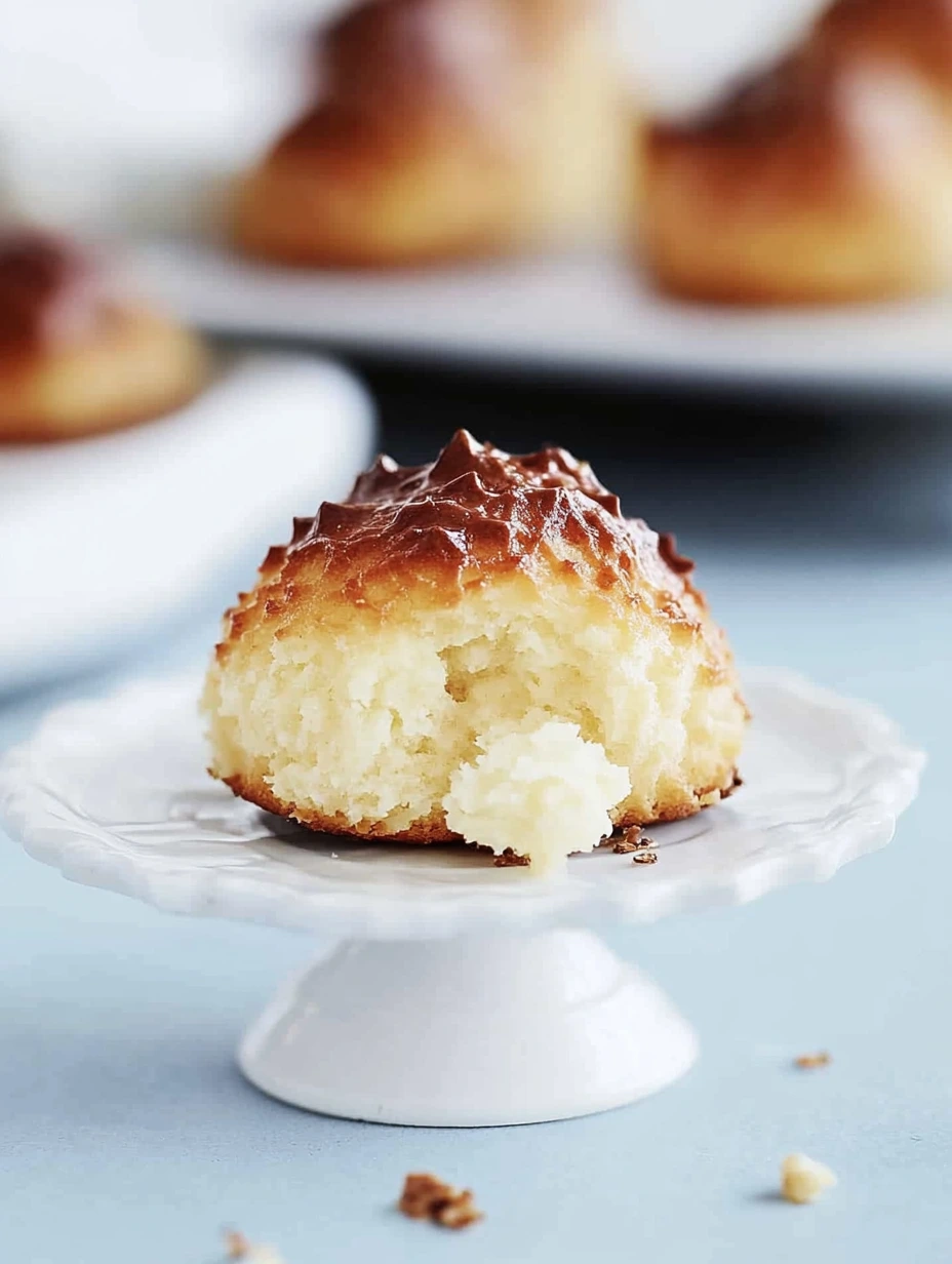 Coconut macaroons with condensed milk