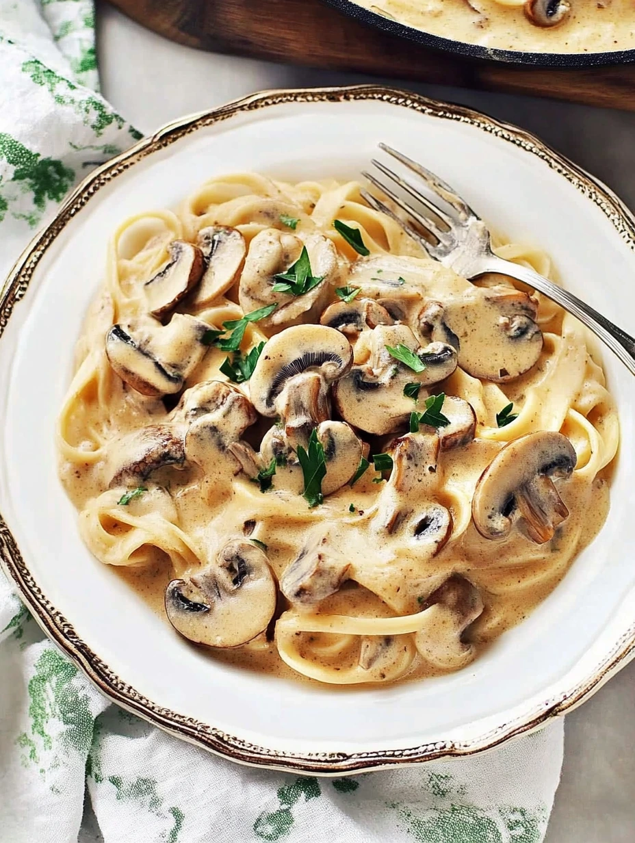 Mushroom pasta with creamy sauce