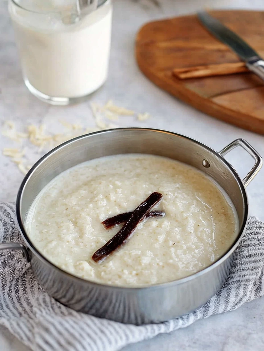 Creamy milk rice with vanilla