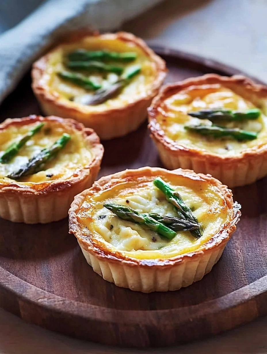Asparagus and Goat Cheese Mini Quiches, tasty starter